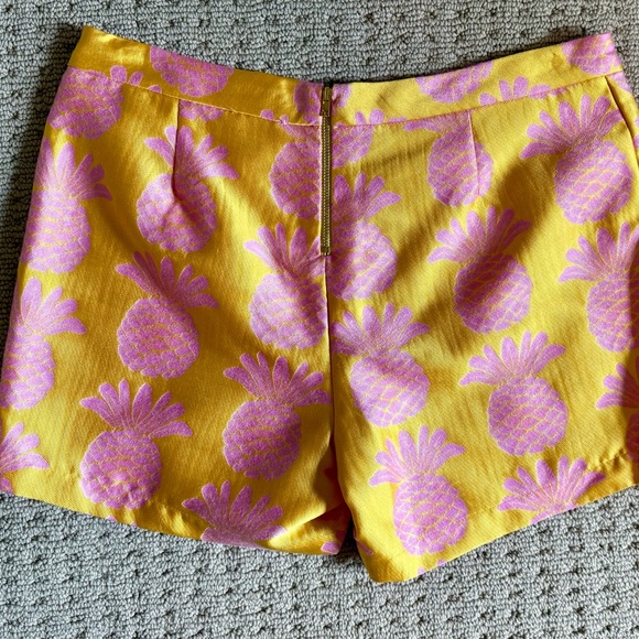 Julie Brown NYC pink and orange pineapple dress shorts in size 6, new w/o tags - Picture 2 of 3